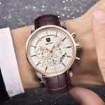 ⁦Montre Homme BENYAR 51004 Chronographe – Cadran Blanc, Or Rose, Cuir Marron⁩ - الصورة ⁦3⁩