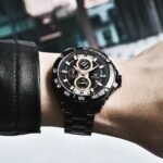 ⁦Montre Homme BENYAR 51048 Chronographe – Acier Noir, Compteurs Or Rose⁩ - الصورة ⁦3⁩