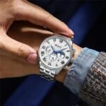 ⁦Montre Homme CURREN 8427 – Cadran Blanc, Aiguilles Bleues, Bracelet Acier⁩ - الصورة ⁦6⁩