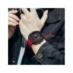 ⁦Montre Homme MINI FOCUS MF0399 Chronographe Tonneau – Boîtier Noir, Bracelet Rouge⁩ - الصورة ⁦5⁩