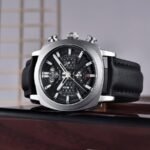 ⁦Montre Homme BENYAR 5205 Chronographe 43 mm – Cadran Noir, Boîtier Argenté, Cuir Noir⁩ - الصورة ⁦3⁩