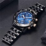 ⁦Montre Homme BENYAR 51098 Chronographe – Acier Noir, Cadran Bleu et Accents Or Rose⁩ - الصورة ⁦2⁩