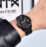 ⁦Montre Homme BENYAR 51098 Chronographe – Tout Noir, Accents Or Rose⁩ - الصورة ⁦3⁩