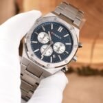 ⁦Montre Homme CURREN 8440 Chronographe – Boîtier Octogonal Argenté, Cadran Bleu⁩ - الصورة ⁦4⁩
