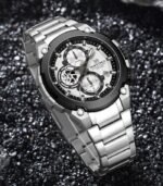 ⁦Montre Homme NAVIFORCE NF8071 Chronographe – Acier Argenté, Lunette Noire⁩ - الصورة ⁦2⁩
