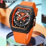 ⁦Montre Homme CURREN 8443 – Boîtier Tonneau Noir, Bracelet Silicone Orange⁩ - الصورة ⁦3⁩