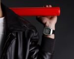 ⁦Montre Homme NAVIFORCE NF8070 Chronographe Tonneau – Argenté, Silicone Noir⁩ - الصورة ⁦6⁩