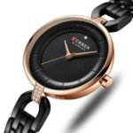 ⁦Montre Femme CURREN 9052 – Cadran Noir, Lunette Or Rose, Bracelet Bijou Noir⁩ - الصورة ⁦3⁩
