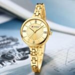⁦Montre Femme CURREN 9097 – Toute Dorée, Cadran Soleillé et Strass, Ultra Légère⁩ - الصورة ⁦2⁩