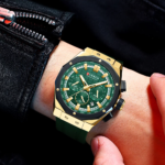⁦Montre Homme CURREN 8464 Chronographe – Cadran Vert, Boîtier Doré, Bracelet Silicone Vert⁩ - الصورة ⁦2⁩