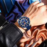 ⁦Montre Homme REWARD 83013 Chronographe – Cadran Bleu et Or Rose, Bracelet Bimatière⁩ - الصورة ⁦3⁩