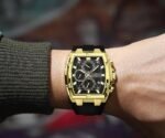 ⁦Montre Homme REWARD 832261 Chronographe – Boîtier Tonneau Doré, Cadran Noir⁩ - الصورة ⁦3⁩