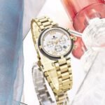 ⁦Montre Femme REWARD RD63084 Chronographe – Dorée, Cadran Blanc⁩ - الصورة ⁦2⁩