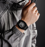 ⁦Montre Homme NAVIFORCE NF7105 Chronographe Tonneau – Boîtier Transparent Noir⁩ - الصورة ⁦3⁩