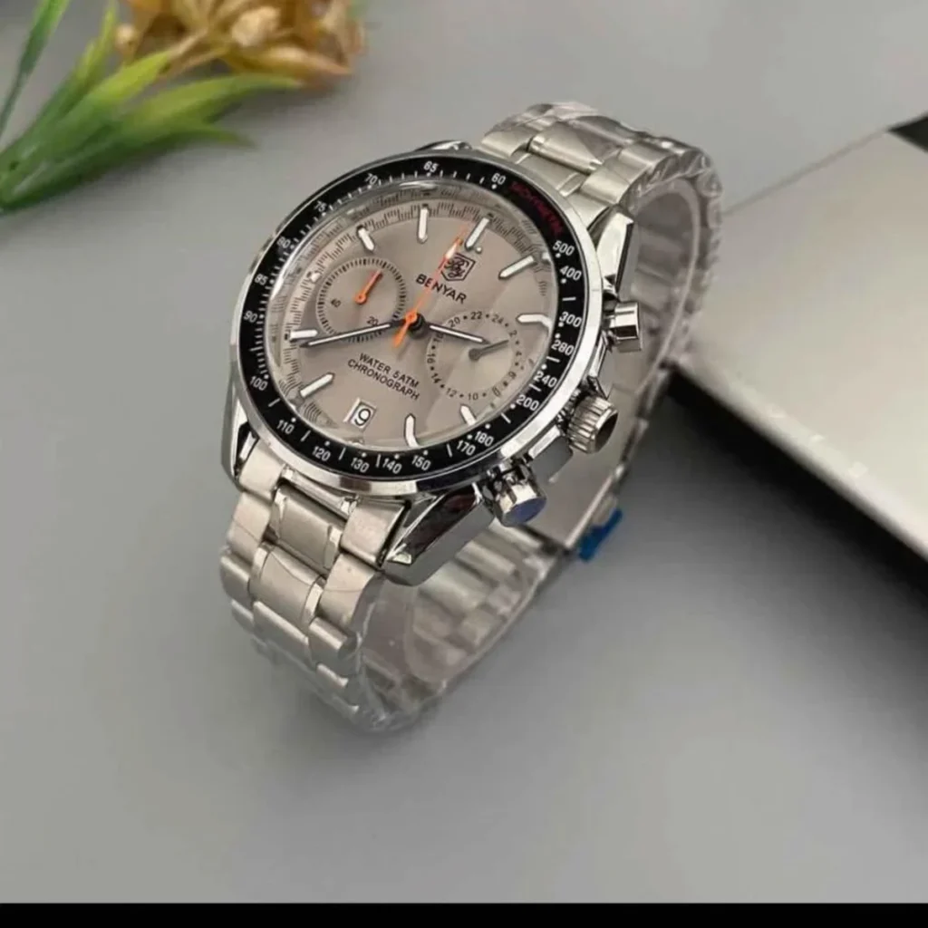 Montre Homme BENYAR 5194 Chronographe – Cadran Argenté, Lunette Noire Tachymètre