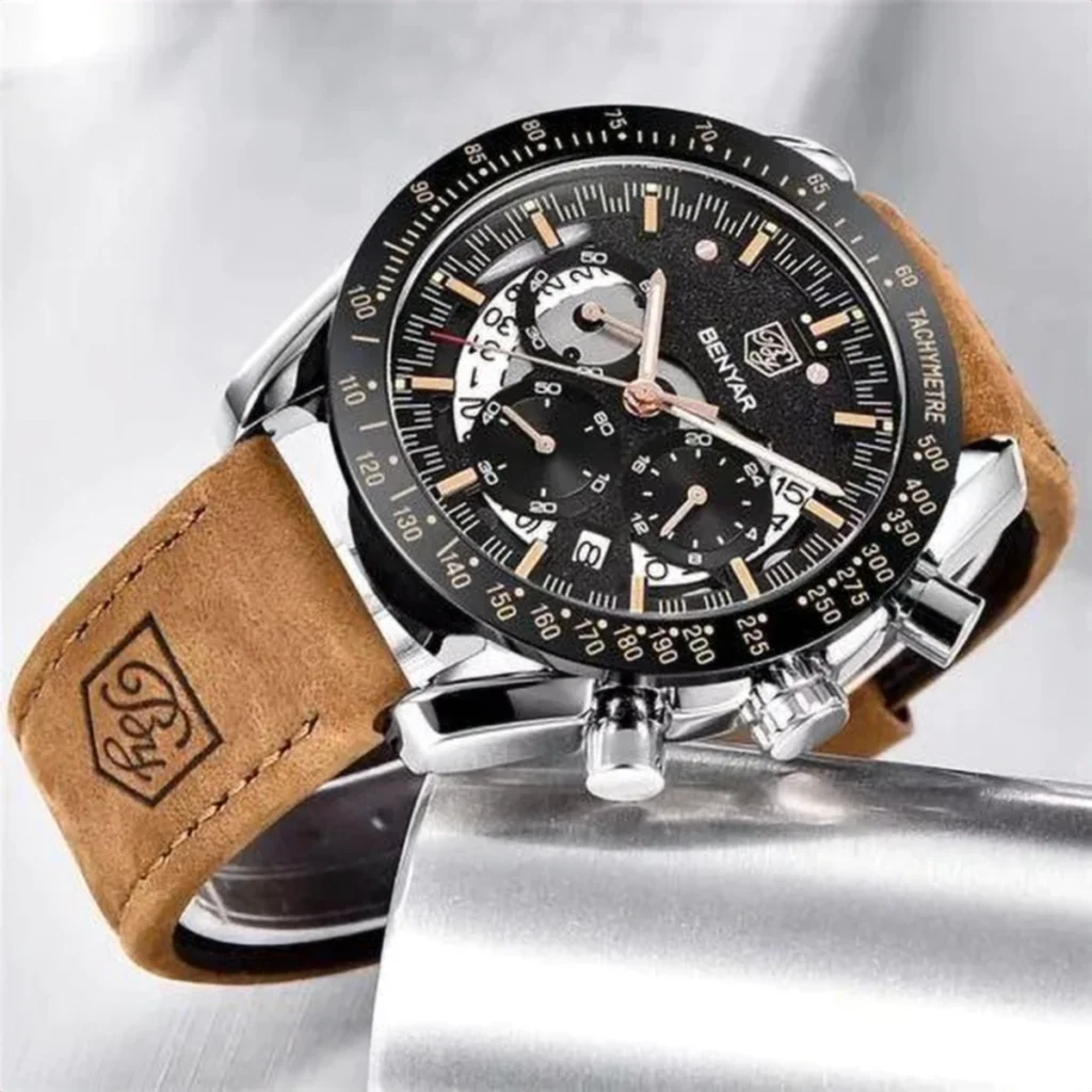 Montre Homme BENYAR 51075 – Cadran Noir Ajouré, Bracelet Cuir Camel