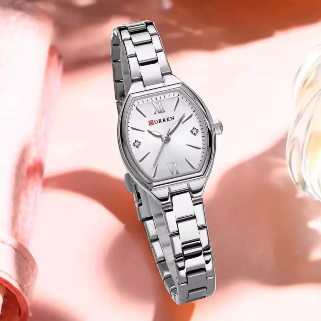 Montre Femme CURREN 9112 – Boîtier Tonneau Argenté, Cadran Blanc