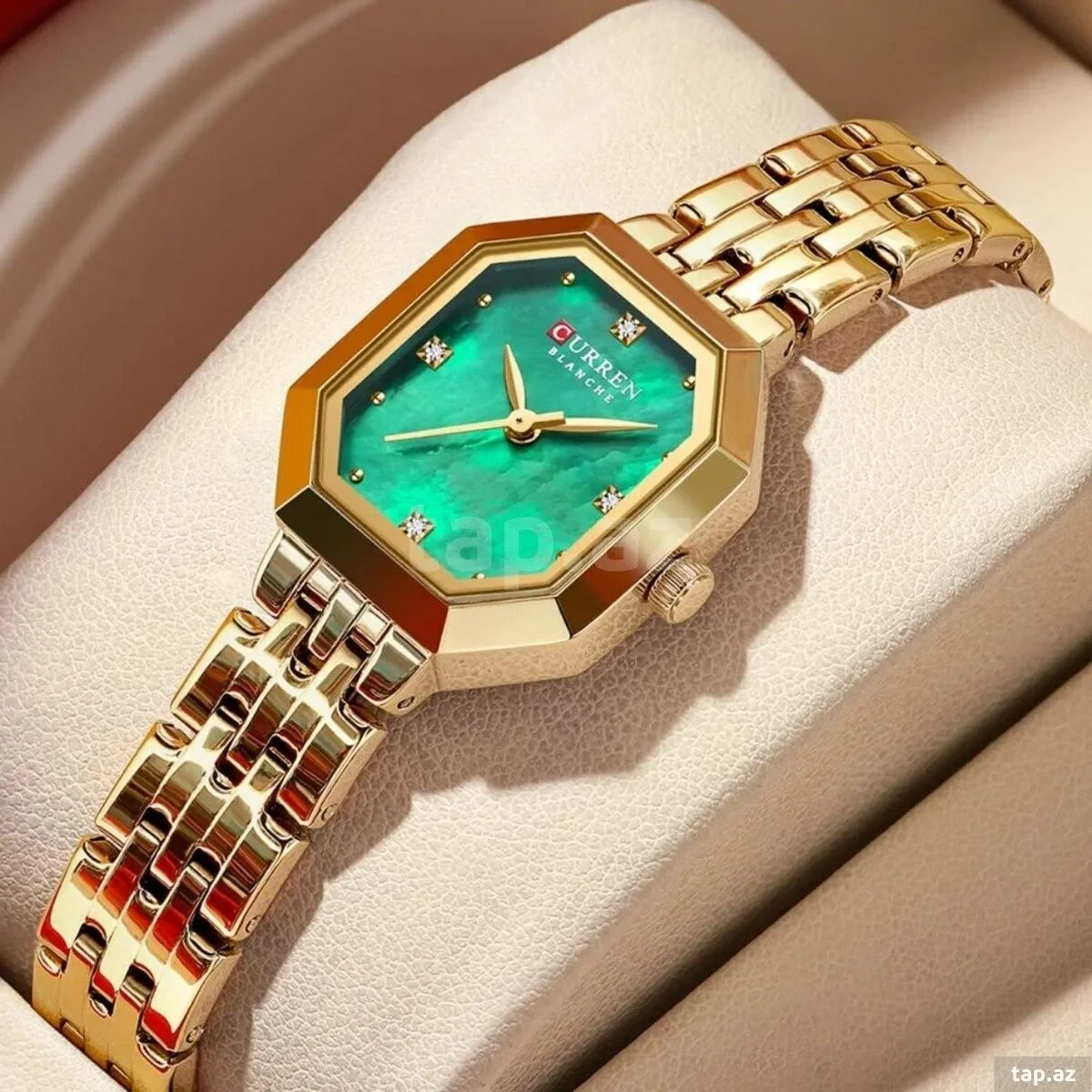 rewak-hd-7110 Montre Femme CURREN 9108 – Boîtier Octogonal Doré, Cadran Vert Émeraude