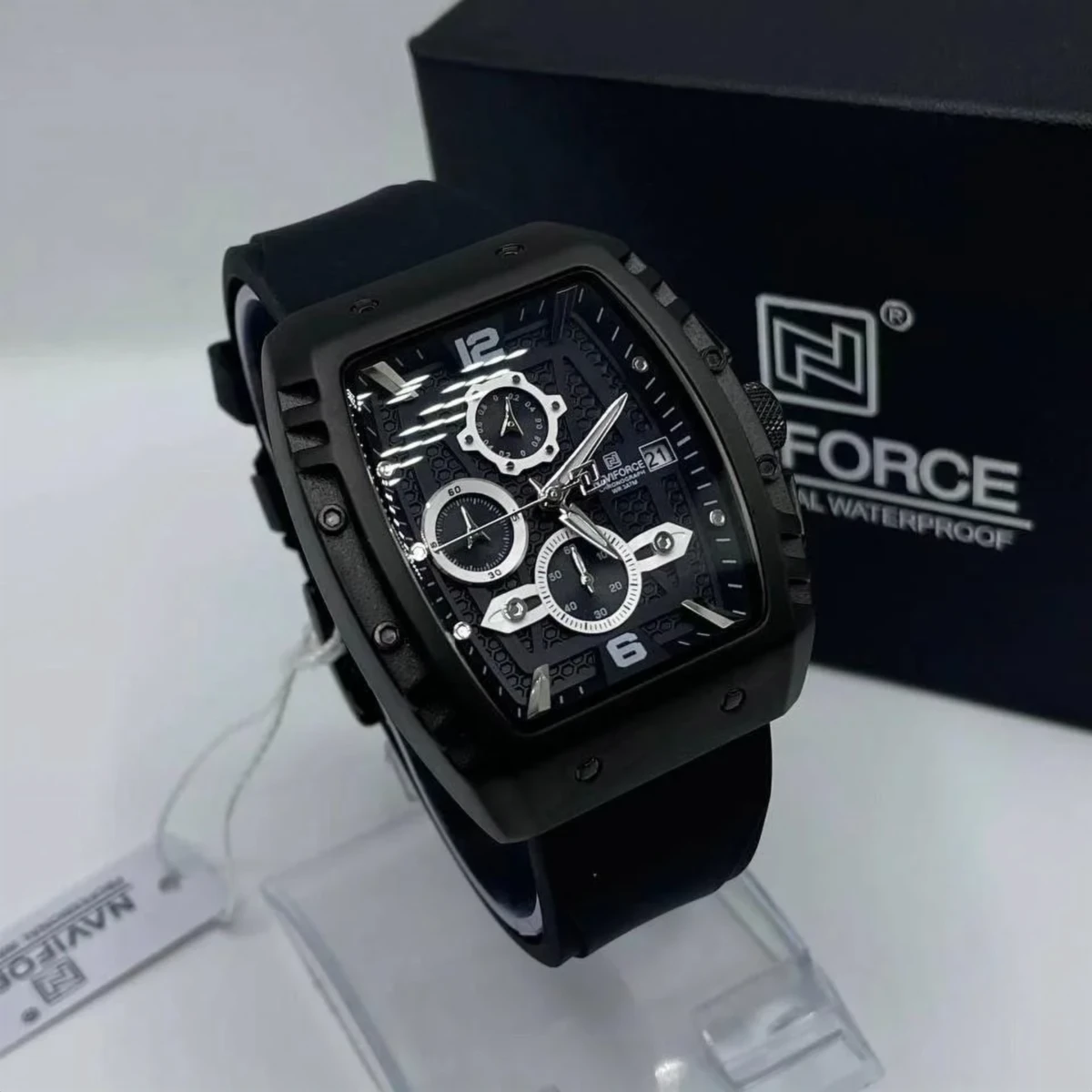 rewak-hd-8064 Montre Homme NAVIFORCE Chronographe Tonneau – Tout Noir, Silicone