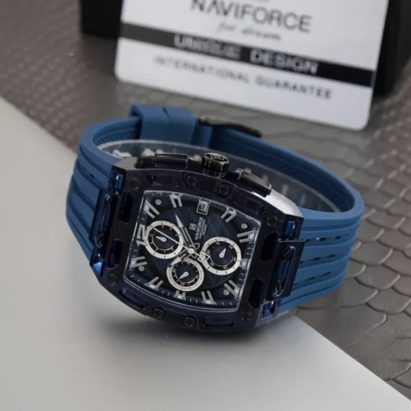 Montre Homme NAVIFORCE NF7105 Chronographe Tonneau – Noir et Bleu