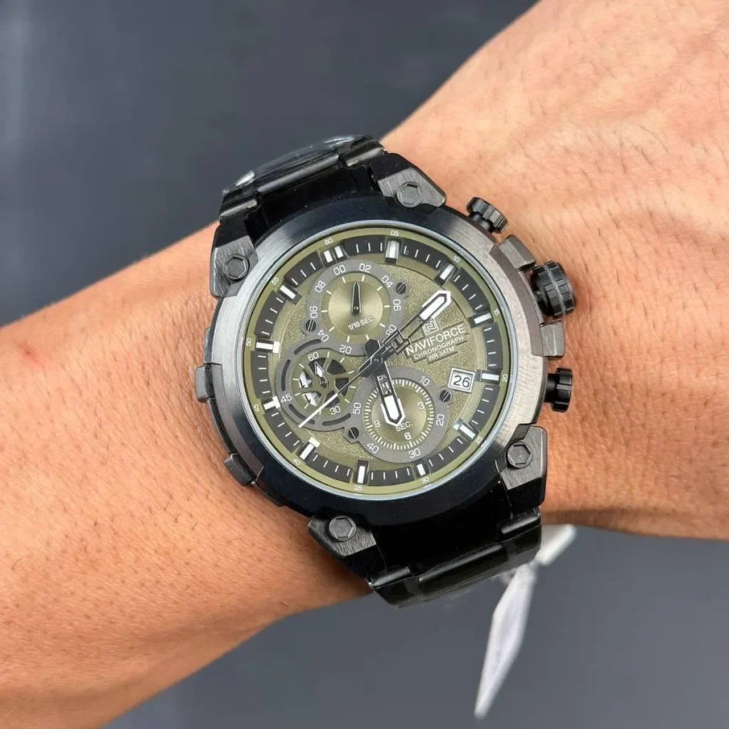 Montre Homme NAVIFORCE NF8071 Chronographe – Noir, Cadran Kaki