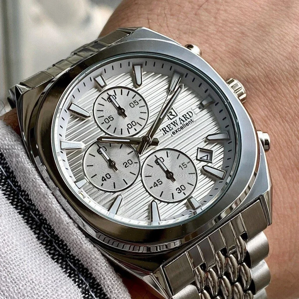 Montre Homme REWARD RD813319 Chronographe – Boîtier Coussin, Cadran Argenté