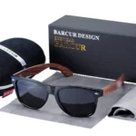 Lunettes de Soleil Polarisées Unisexe BARCUR BC8700 – Wayfarer Noires, Branches en Bois
